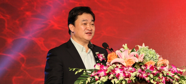 新華網(wǎng)董事長、總裁田舒斌致開幕詞