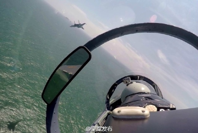 中國(guó)空軍多型主戰(zhàn)飛機(jī)赴南海戰(zhàn)斗巡航。
