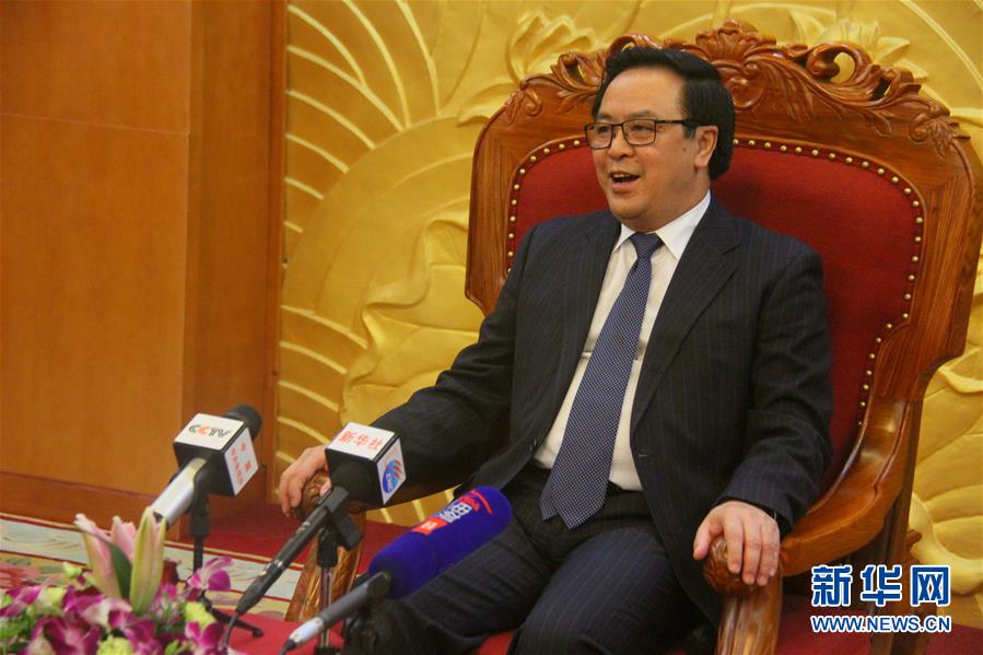 （XHDW·圖文互動(dòng)）專訪：愿中國人民在中共領(lǐng)導(dǎo)下取得更多成就——訪越共中央委員、中央對(duì)外部部長黃平君