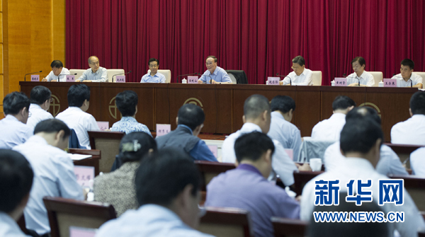 7月16日，中共中央政治局常委、中央紀(jì)委書記、中央巡視工作領(lǐng)導(dǎo)小組組長(zhǎng)王岐山在北京出席2014年中央第二輪巡視工作動(dòng)員部署會(huì)并講話。新華社記者黃敬文 攝 