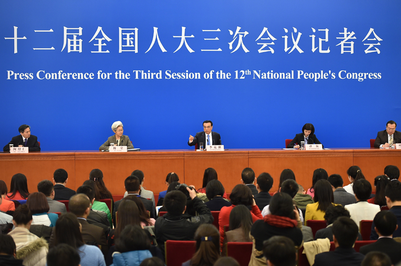 3月15日，國務院總理李克強在北京人民大會堂與中外記者見面，并回答記者提問。新華社記者 李然 攝