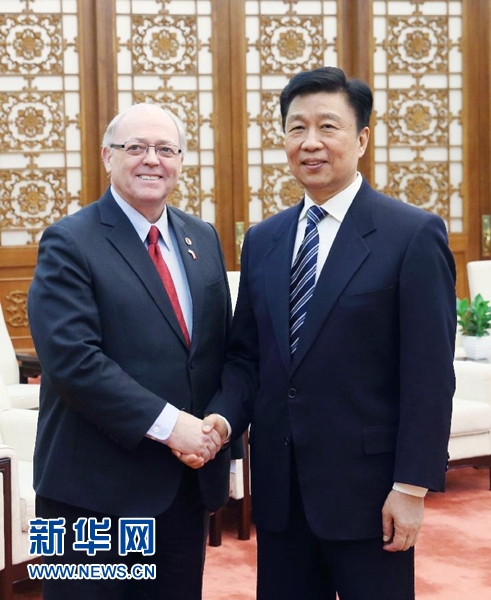 1月4日，中國(guó)國(guó)家副主席李源潮在北京人民大會(huì)堂會(huì)見(jiàn)加拿大參議長(zhǎng)富里。新華社記者 姚大偉 攝