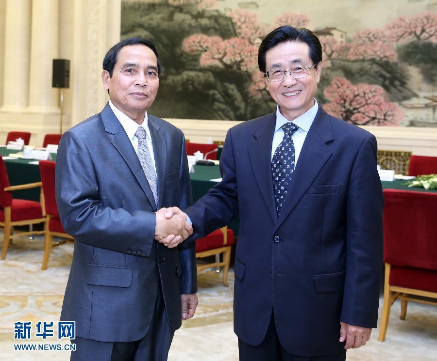 7月7日，中共中央書記處書記、中央紀委副書記趙洪祝在北京同老撾人民革命黨中央政治局委員、中央紀委書記、政府副總理本通率領(lǐng)的老撾人民革命黨代表團舉行工作會談。新華社記者 姚大偉 攝 