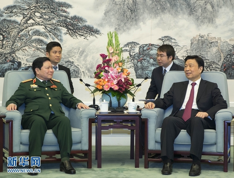 8月29日，中共中央政治局委員、國家副主席李源潮在北京會見越南共產(chǎn)黨中央政治局委員、國防部長吳春歷。 新華社記者丁林攝