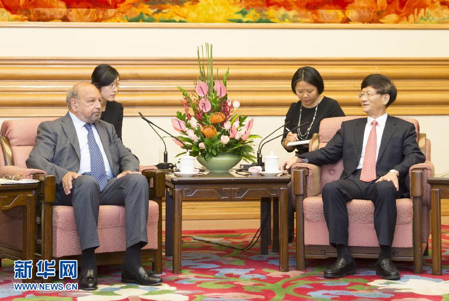9月5日，中共中央政治局委員、中央政法委書記孟建柱在北京中南海會(huì)見國際法院院長亞伯拉罕。 新華社記者 黃敬文 攝 