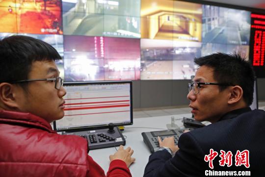 寒潮來襲上海加大對(duì)流浪、乞討等人員救助力度