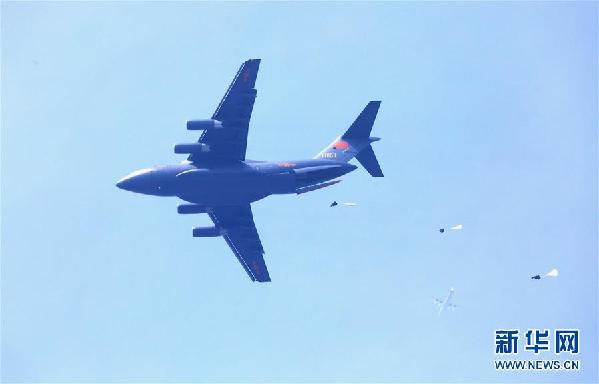 (圖文互動)(1)空軍用“生命線”引領(lǐng)新時(shí)代練兵備戰(zhàn)新航跡