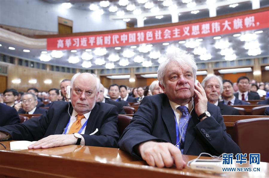 （新華全媒頭條·圖文互動(dòng)）（3）向著建設(shè)世界科技強(qiáng)國的偉大目標(biāo)奮勇前進(jìn)！——習(xí)近平總書記在兩院院士大會(huì)上的重要講話引起熱烈反響之一 