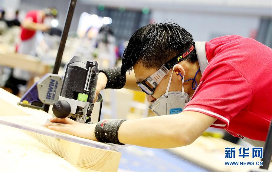 （新華全媒頭條·圖文互動）（5）上下合力，聚力破障，開辟“大國工匠”建設(shè)新格局