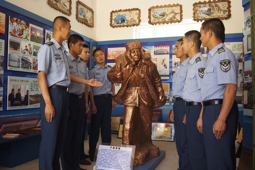 【網(wǎng)絡媒體國防行】軍中小能手！漠河雷達站里，別樣軍旅文化生活讓人“驚艷”