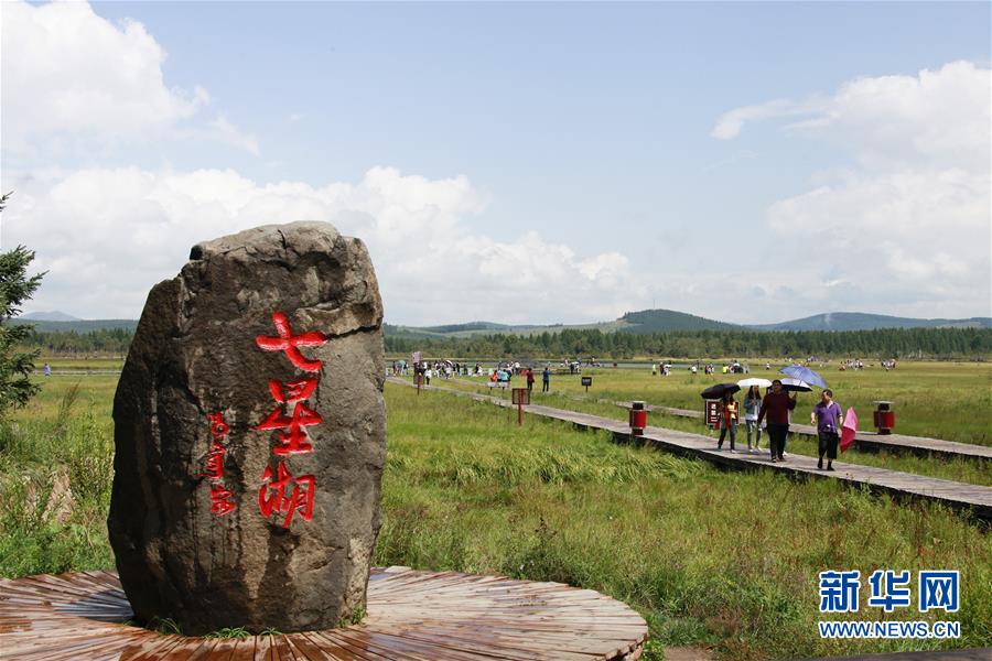 （新華全媒頭條·圖文互動(dòng)）（1）那一抹綠色，走進(jìn)越來(lái)越多人心里——河北塞罕壩續(xù)寫(xiě)新時(shí)代綠色傳奇