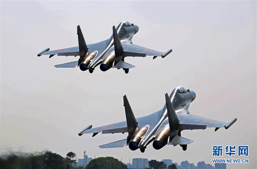 （新華全媒頭條·圖文互動(dòng)）（5）戰(zhàn)鷹，為祖國(guó)奮飛——記空軍航空兵某旅旅長(zhǎng)、特級(jí)飛行員郝井文