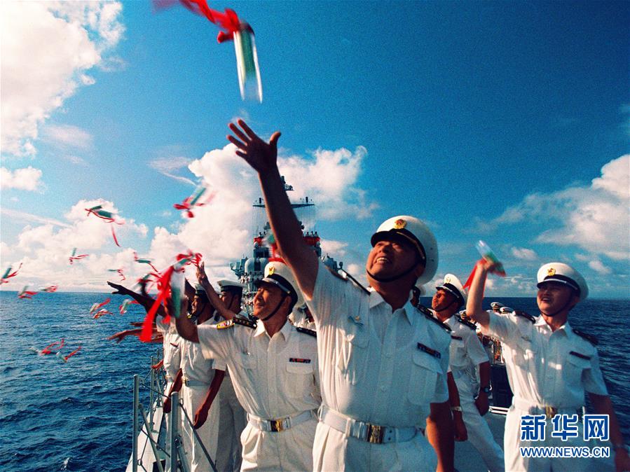（新華全媒頭條·人民海軍70年·圖文互動(dòng)）（1）向海圖強(qiáng)春潮涌——黨中央、中央軍委和習(xí)主席關(guān)心人民海軍建設(shè)發(fā)展紀(jì)實(shí)