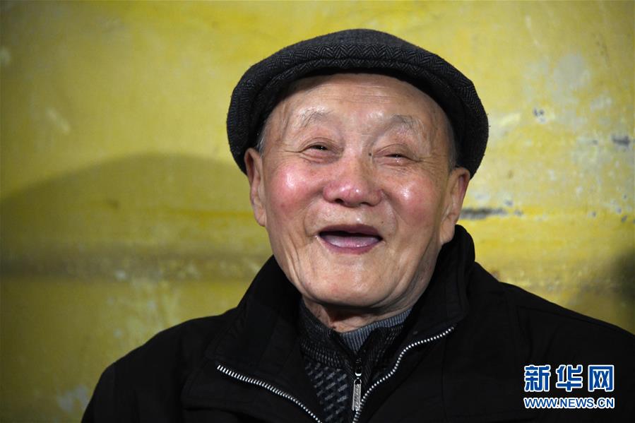 （新華全媒頭條·圖文互動）（1）鍛造領(lǐng)航復(fù)興的中流砥柱——寫在“不忘初心、牢記使命”主題教育即將啟動之際