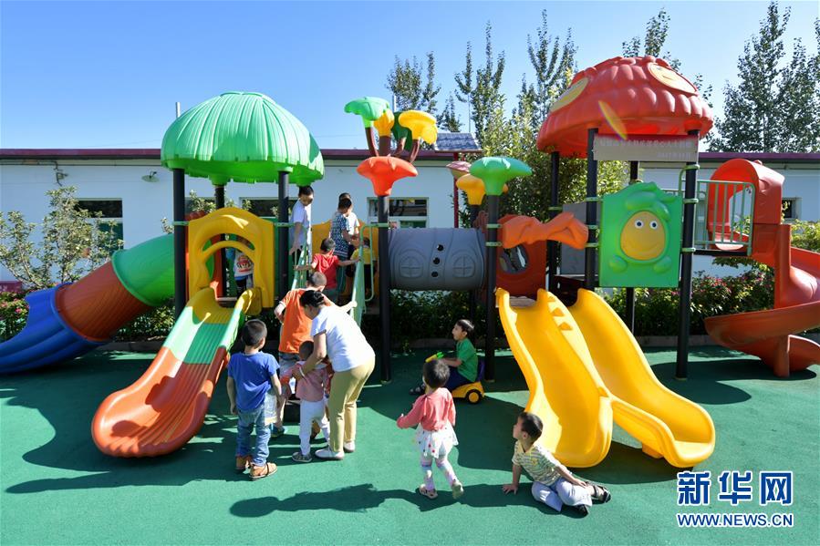 （在習(xí)近平新時代中國特色社會主義思想指引下——新時代新作為新篇章·總書記關(guān)心的百姓身邊事·圖文互動）（2）特別的愛，給特別的你——特殊教育的別樣風(fēng)景