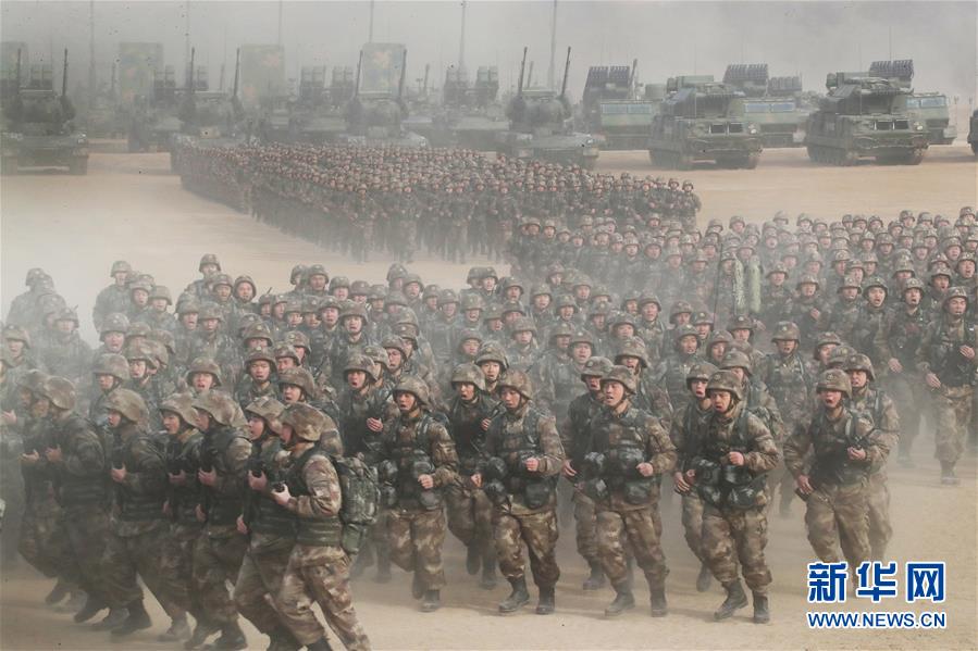 （新華全媒頭條·圖文互動(dòng)）（4）沿著中國特色強(qiáng)軍之路闊步前進(jìn)——黨中央、中央軍委領(lǐng)導(dǎo)推進(jìn)國防和軍隊(duì)建設(shè)70年紀(jì)實(shí)