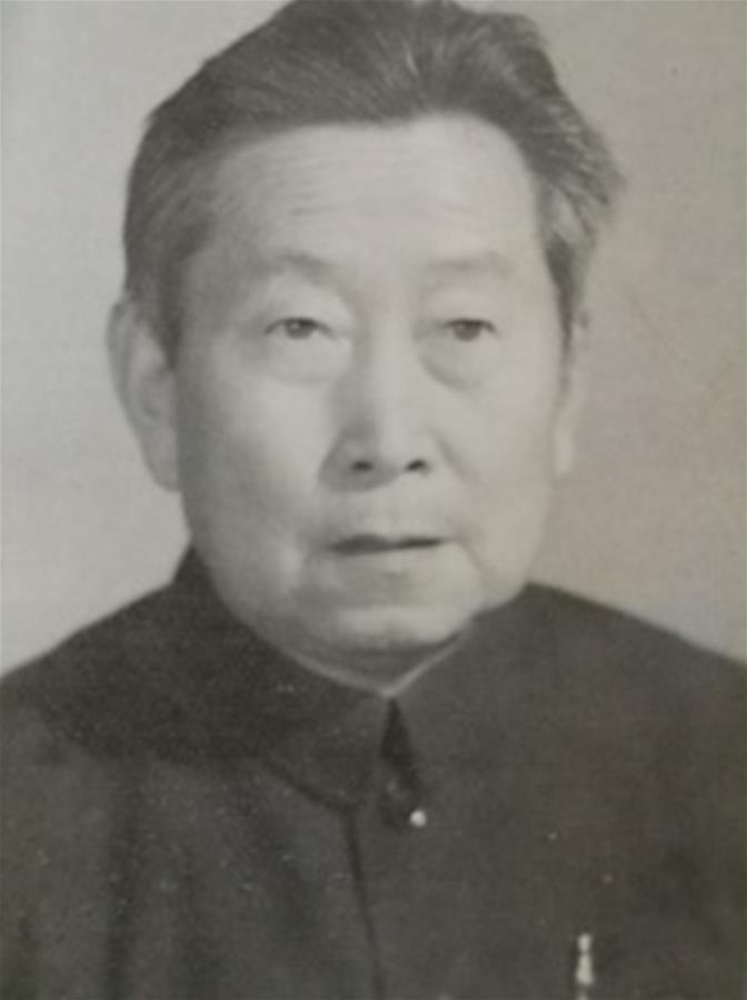 （為了民族復(fù)興·英雄烈士譜·圖文互動(dòng)）鄧國忠：能扛槍桿子、擅拿筆桿子的公安烈士