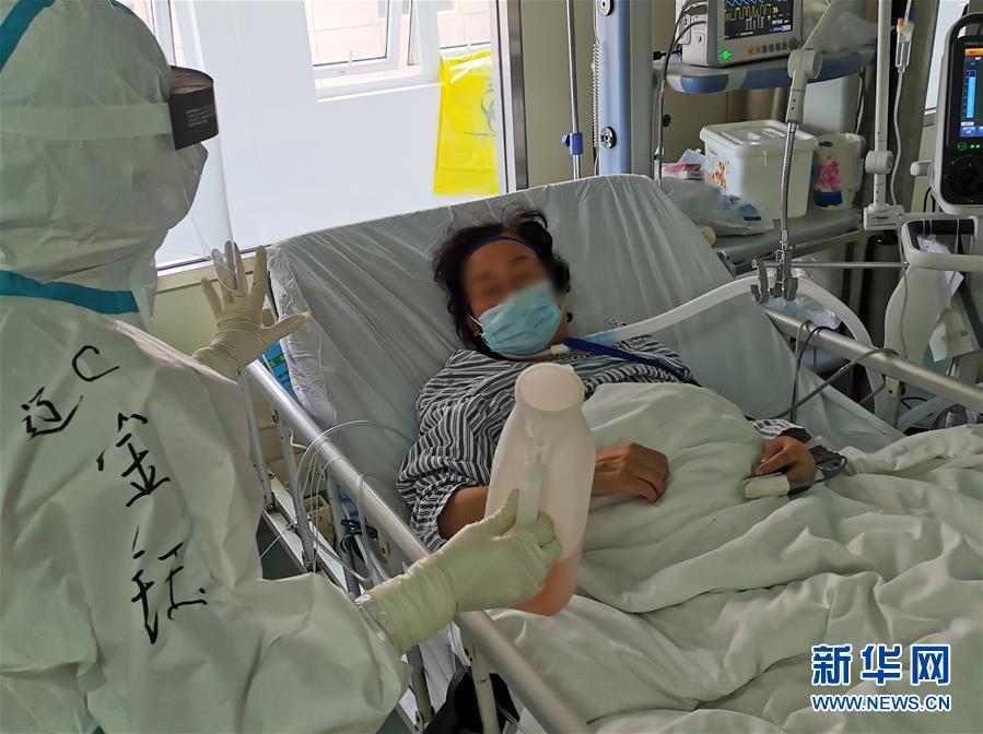 （一線抗疫群英譜·圖文互動(dòng)）（5）生命之光，溫暖“無面之交”——記抗疫一線重癥監(jiān)護(hù)室90后護(hù)士金鈺 