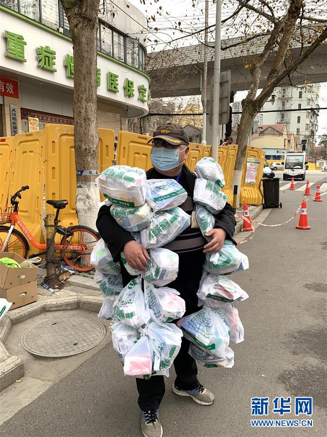 （新華全媒頭條·圖文互動(dòng)）（8）一鼓作氣，不勝不休！——寫(xiě)在疫情防控阻擊戰(zhàn)的關(guān)鍵時(shí)刻