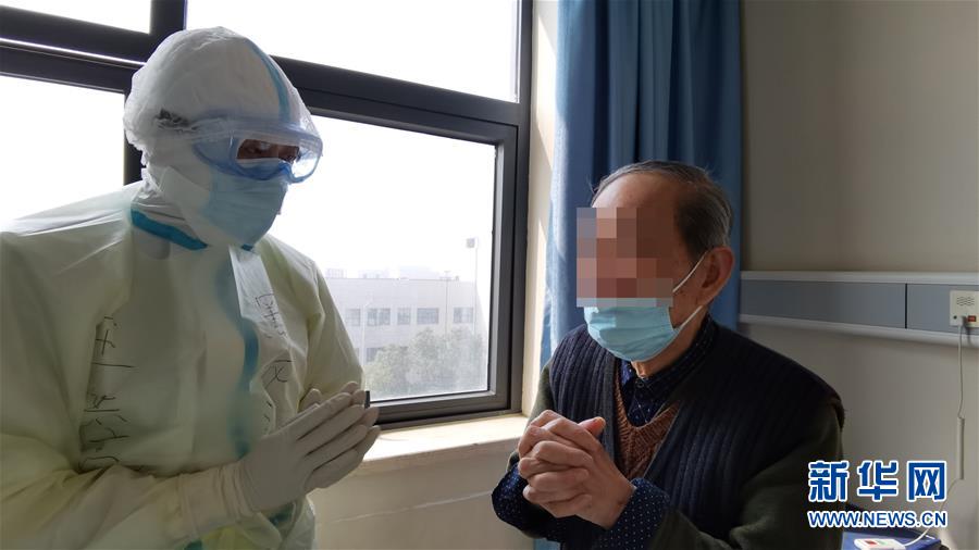 （聚焦疫情防控·圖文互動）（1）重癥醫(yī)生王洪亮：“沖在前，守到底”