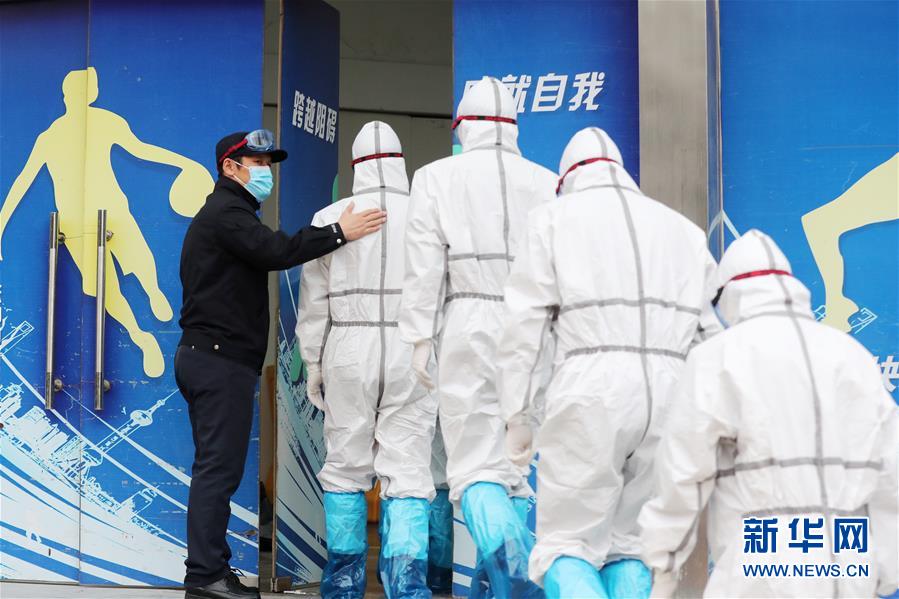 （習近平致敬的戰(zhàn)“疫”英雄·公安干警篇·圖文互動）（2）他們，抗疫一線鑄警魂