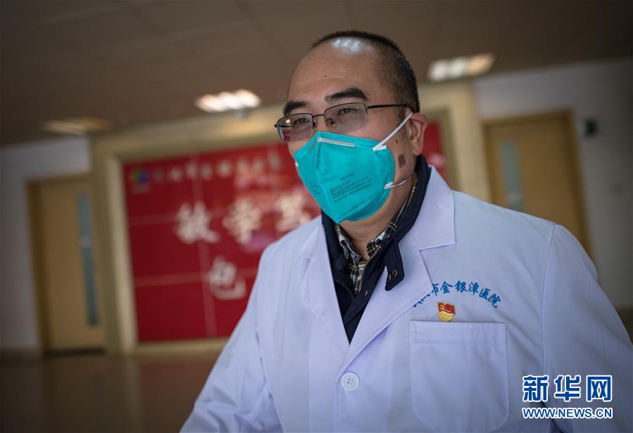 （新華全媒頭條·習(xí)近平致敬的戰(zhàn)“疫”英雄·武漢人民篇·圖文互動(dòng)）（5）壯哉，大武漢——獻(xiàn)給英雄的武漢人民