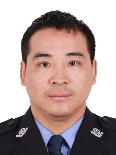 （一線抗疫群英譜·圖文互動）守護鄉(xiāng)親 不負青春——追憶倒在抗疫一線的湖南邵陽輔警王調兵
