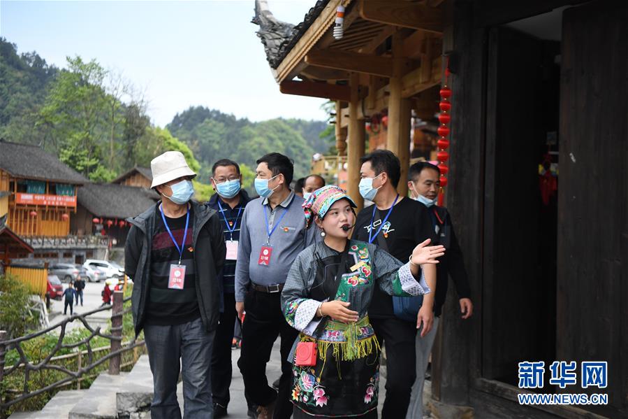 （新華全媒頭條·圖文互動）（8）初夏，循著總書記的腳步探訪產(chǎn)業(yè)扶貧新事