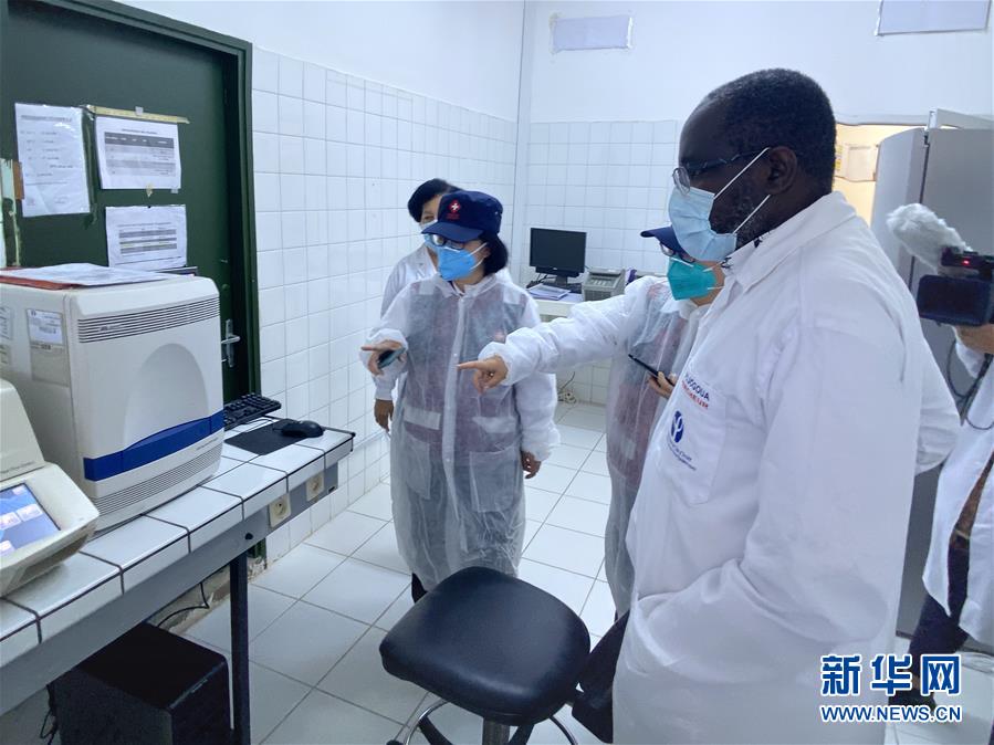 （新華全媒頭條·圖文互動）（13）“始終把人民群眾生命安全和身體健康放在第一位”——中國抗疫彰顯“生命至上、人民至上”理念