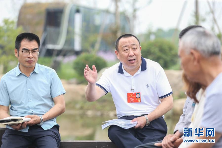 （新華全媒頭條·兩會(huì)精神看落實(shí)·圖文互動(dòng)）（2）整體謀劃、系統(tǒng)升級(jí)、全面提升——落實(shí)全國兩會(huì)精神織牢織密公共衛(wèi)生防護(hù)網(wǎng)