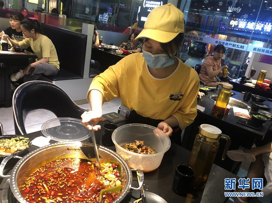 （在習近平新時代中國特色社會主義思想指引下——新時代新作為新篇章·習近平總書記關(guān)切事·圖文互動）（1）珍惜盤中餐，狠剎浪費風——各地積極行動堅決制止餐飲浪費