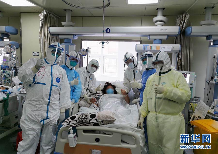 （抗疫一線醫(yī)務(wù)人員英雄群體·圖文互動）（1）合力護(hù)航生命之舟——遼寧、上海、廣東等醫(yī)療隊聯(lián)手決戰(zhàn)雷神山