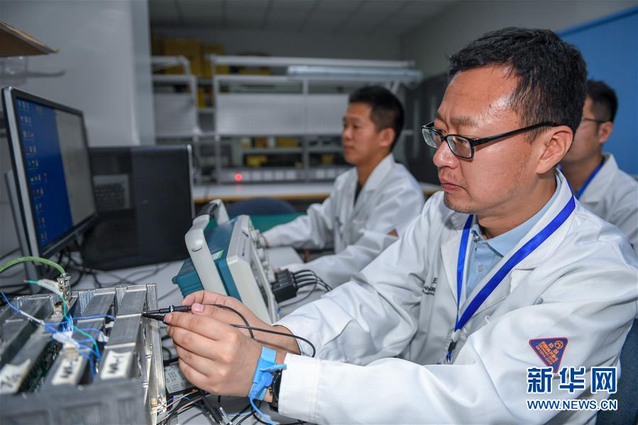 （在習近平新時代中國特色社會主義思想指引下——新時代新作為新篇章·習近平總書記關切事·圖文互動）（3）終不悔為國為民，攀高峰只爭朝夕——來自科學家們的動人故事