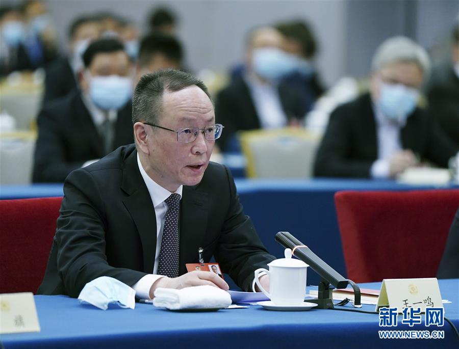 （新華全媒頭條·圖文互動）（7）從人民中汲取磅礴力量——習(xí)近平總書記同出席2020年全國兩會人大代表、政協(xié)委員共商國是紀實