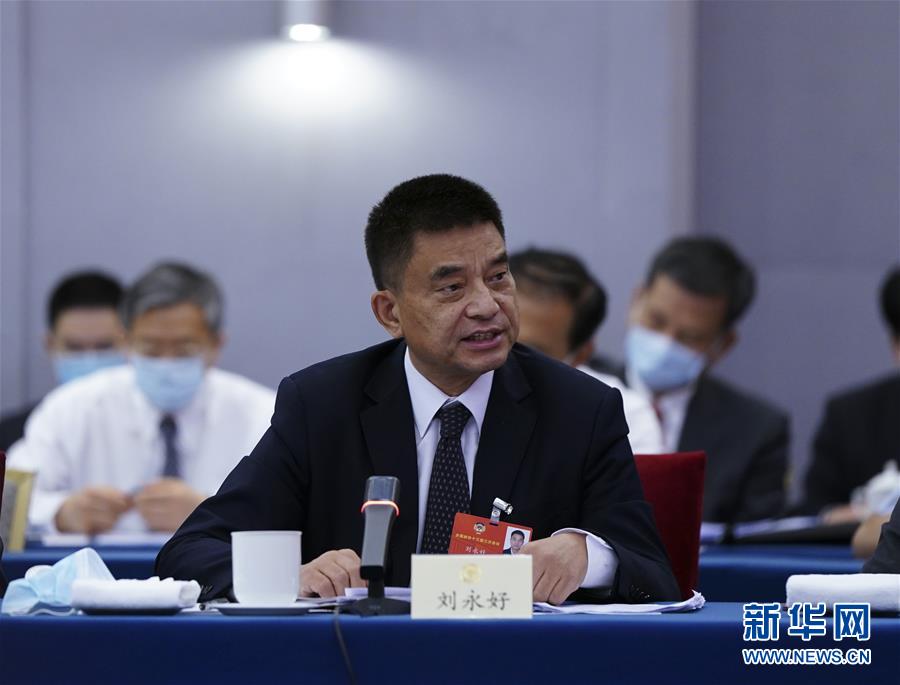 （新華全媒頭條·圖文互動）（10）從人民中汲取磅礴力量——習(xí)近平總書記同出席2020年全國兩會人大代表、政協(xié)委員共商國是紀實