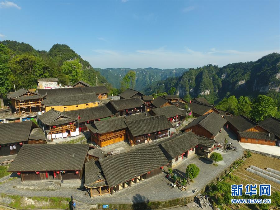 （新華全媒頭條·圖文互動）（6）初夏，循著總書記的腳步探訪產(chǎn)業(yè)扶貧新事