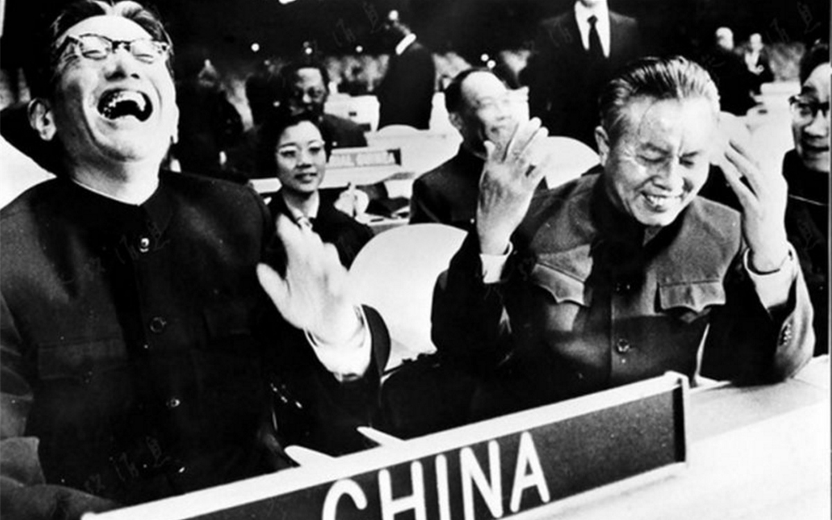 1971年10月25日，聯(lián)大通過決議，恢復了中華人民共和國在聯(lián)合國的合法席位