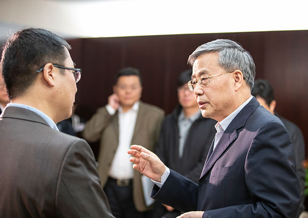 讓銀行業(yè)金融機構愿意做、能夠做、也會做民營企業(yè)業(yè)務