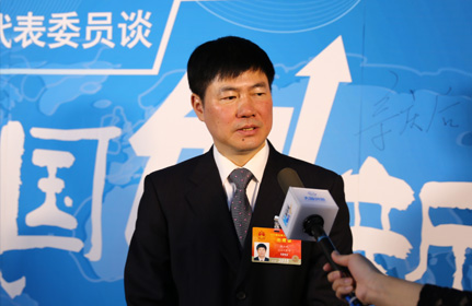 “我們要進(jìn)行自貿(mào)區(qū)的體制機(jī)制的創(chuàng)新，也就是先行先試的一些實驗。”