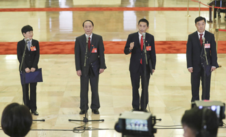 邱賽珍、張蜀新、潘克剛、李新民代表接受采訪