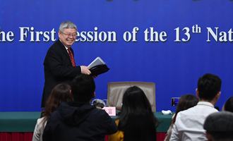 記者會后，劉永富準備離開