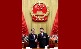 習(xí)近平當(dāng)選國(guó)家主席、中央軍委主席