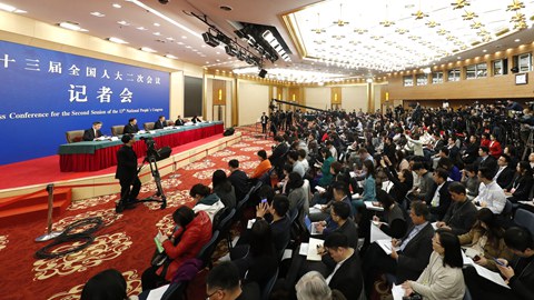 政協(xié)委員就“促進民營經(jīng)濟高質量發(fā)展”答記者問