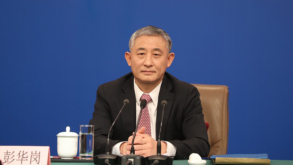國務(wù)院國資委秘書長、新聞發(fā)言人 彭華崗
