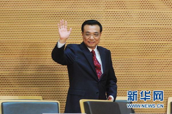 5月5日，中國國務(wù)院總理李克強在位于亞的斯亞貝巴的非洲聯(lián)盟總部發(fā)表題為《開創(chuàng)中非合作更加美好的未來》的演講。 新華社記者 謝環(huán)馳 攝 