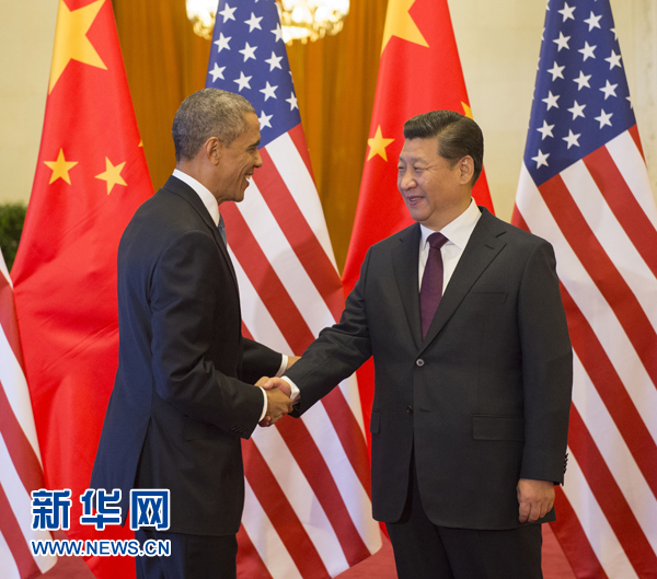 11月12日，國家主席習(xí)近平在北京人民大會(huì)堂舉行歡迎儀式，歡迎美國總統(tǒng)奧巴馬對(duì)中國進(jìn)行國事訪問。 新華社記者 李學(xué)仁 攝
