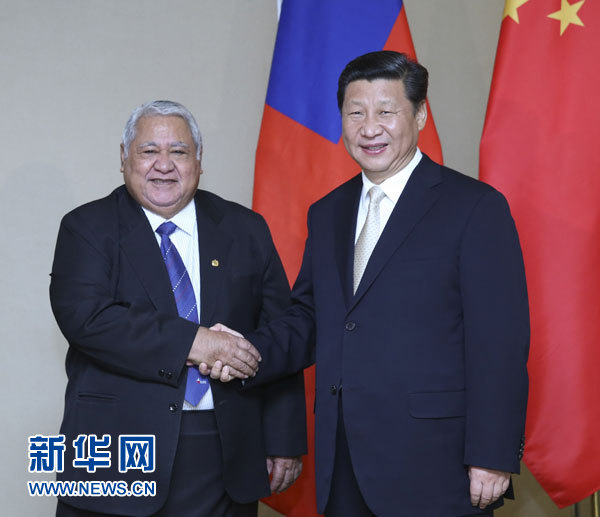 11月22日，中國國家主席習近平在斐濟楠迪會見薩摩亞總理圖伊拉埃帕。 新華社記者姚大偉攝
