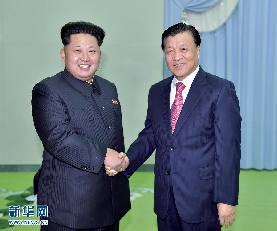 10月9日，中共中央政治局常委、中央書記處書記劉云山在平壤百花園迎賓館會見朝鮮勞動黨第一書記金正恩。 新華社記者 李濤 攝