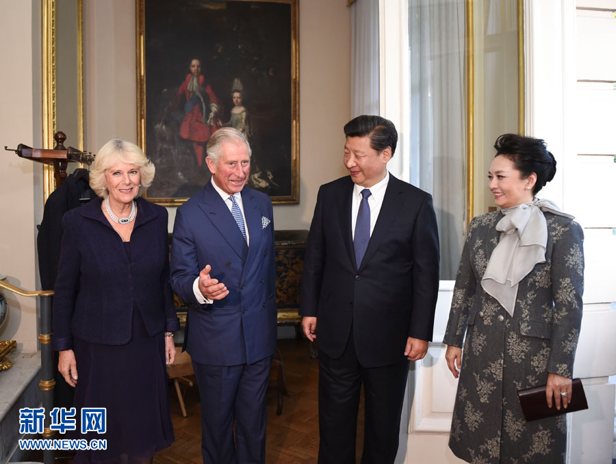 10月20日，國(guó)家主席習(xí)近平和夫人彭麗媛在倫敦會(huì)見英國(guó)查爾斯王儲(chǔ)夫婦。 新華社記者 謝環(huán)馳 攝