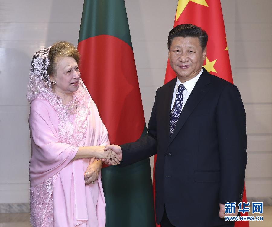 10月14日，國家主席習近平在達卡會見孟加拉國民族主義黨主席卡莉達·齊亞。  新華社記者龐興雷攝 